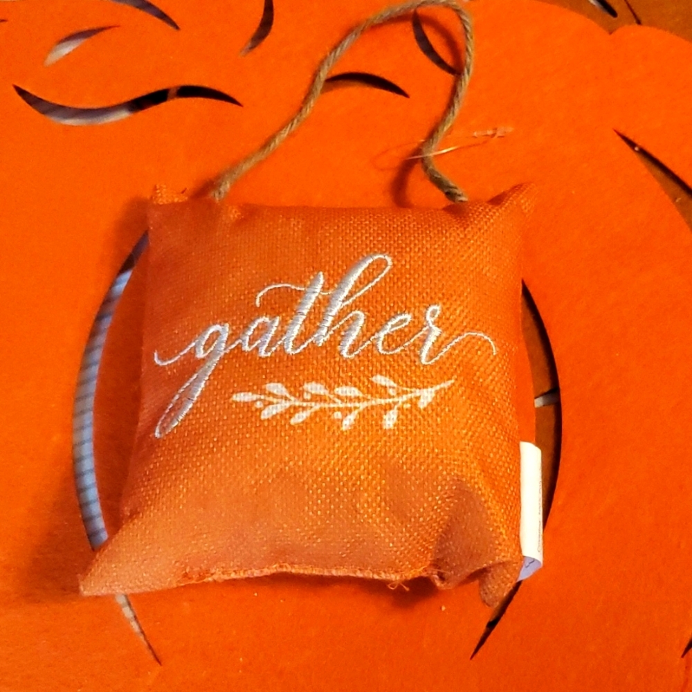 Fall decor items - Picture 5 of 8
